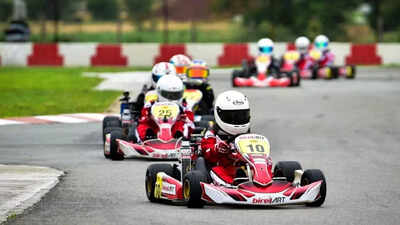  A race stalled at the start