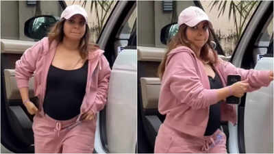 Sshura Khan flaunts her baby bump, greets paparazzi as she steps out in the city - WATCH video