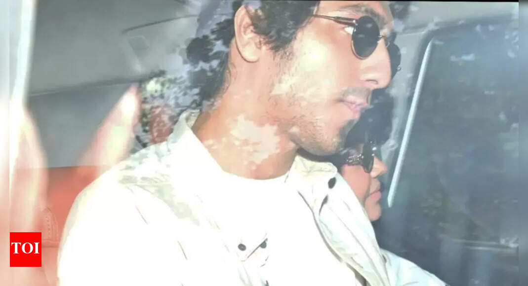 Bollywood Celebrities Attend Special Screening of 'Saiyaara' After Box-Office Success