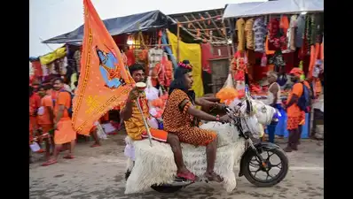 UP cops ban kanwariyas from carrying trishuls and hockey sticks during yatra