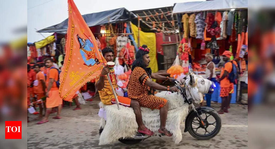 UP cops ban kanwariyas from carrying trishuls and hockey sticks during yatra