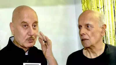 Mahesh Bhatt praises Anupam Kher, says "Jab chela guru se aage nikal jaata hai to guru ko bahut acha lagta hai"