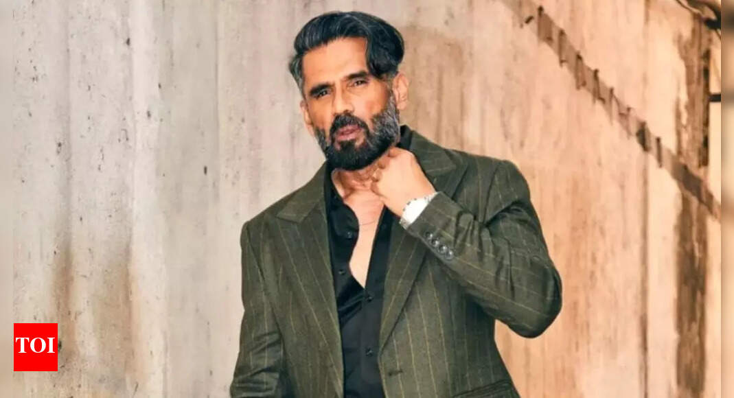 'Hera Pheri' actor Suniel Shetty recalls he urged Akshay Kumar And Paresh Rawal to talk it out; "Don't let the world divide you" | Hindi Movie News - Times of India