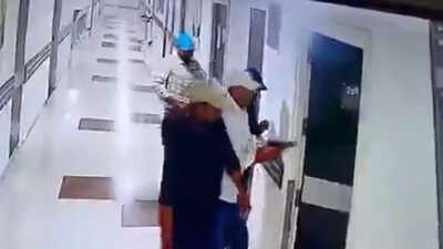 Patna hospital shooting: Main accused Taushif alias Badshah detained from Kolkata - Chandan Kumar Mishra's murder case