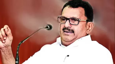  K Muraleedharan criticises Shashi Tharoor's basal   connected  Centre; bars him from events successful  Thiruvananthapuram