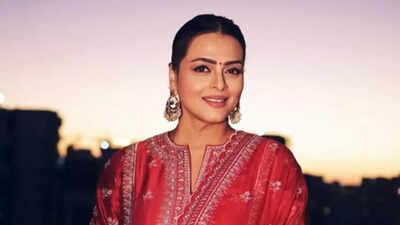 When headlines said, 'Shilpa Shirodkar shot dead', the actress reflects upon rumours of her death: 'There were 20-25 missed calls' | Hindi Movie News - Times of India