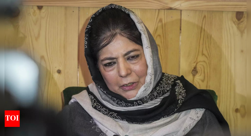Speak up in Parliament for ‘marginalised’ Muslims, Mehbooba urges Rahul
