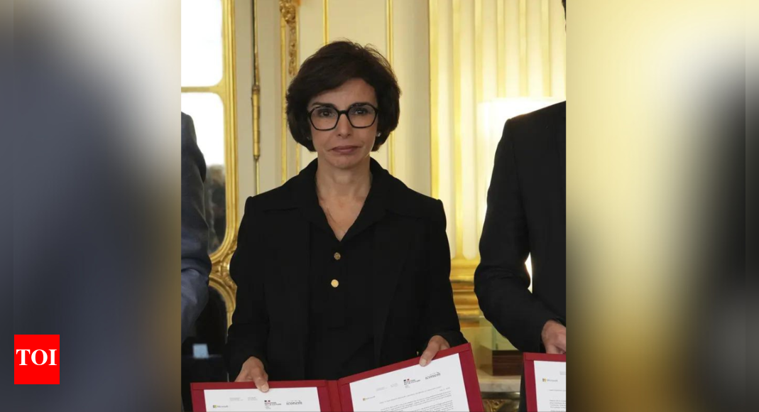 France's culture minister to be tried on corruption charges
