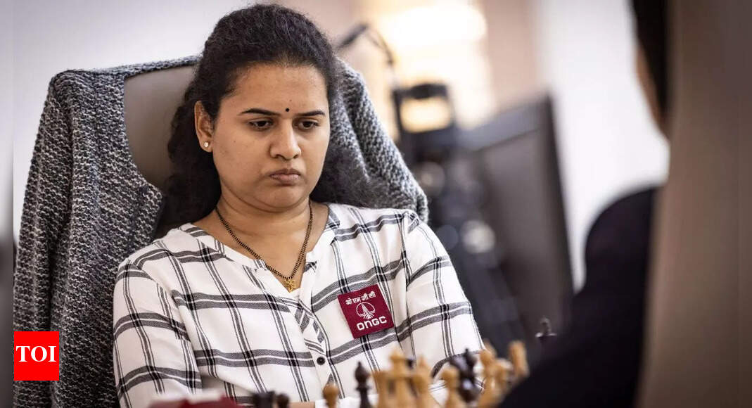 FIDE WC: India stars Humpy, Divya hold firm with semifinal draws