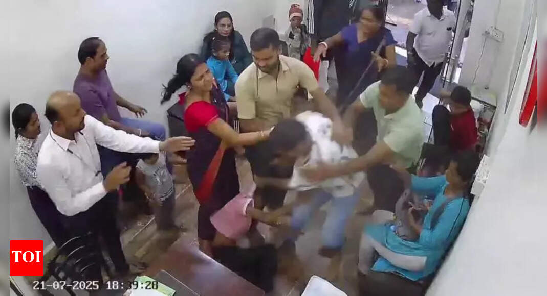 Dombivli clinic: Man kicks, punches receptionist after being asked to wait