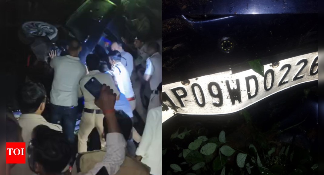 3 of a family among 4 dead as speeding car rams into group of ...
