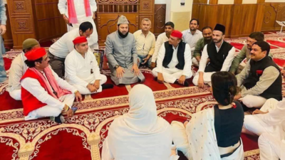 ‘Hurts Islamic sentiments’: BJP slams Dimple Yadav’s attire at mosque; Akhilesh fires back