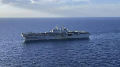  Iran confronts US destroyer in Gulf of Oman; American vessel 'forced to retreat'