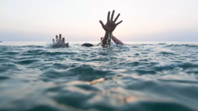 Study tour turns fatal: 6 Chinese students die after drowning in flotation cell; grid plate suddenly collapses