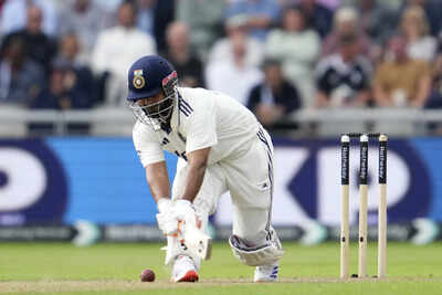 Rishabh Pant injury: Former England captain bats for substitute - 'It's 10 vs 11 now'