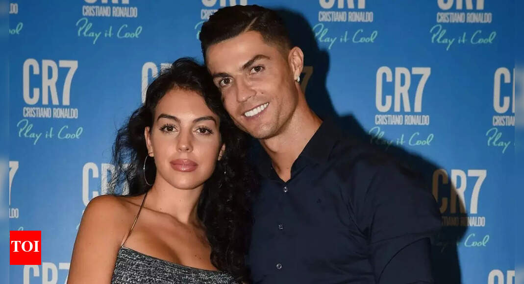 Cristiano Ronaldo’s romantic past: Timeline of his high-profile relationships, from rumoured fling with Kim Kardashian to alleged link with Bipasha Basu | – Times of India
