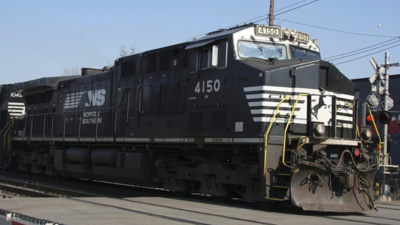 Railroad merger buzz: Union Pacific posts $1.8 billion Q2 profit, Norfolk Southern deal talk lifts stocks