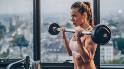 10 simple exercises to build muscle, as you age (no gym required)
