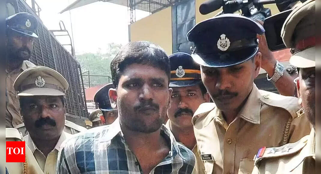 Soumya rape-murder case: Charley Thomas escapes from Kannur central jail