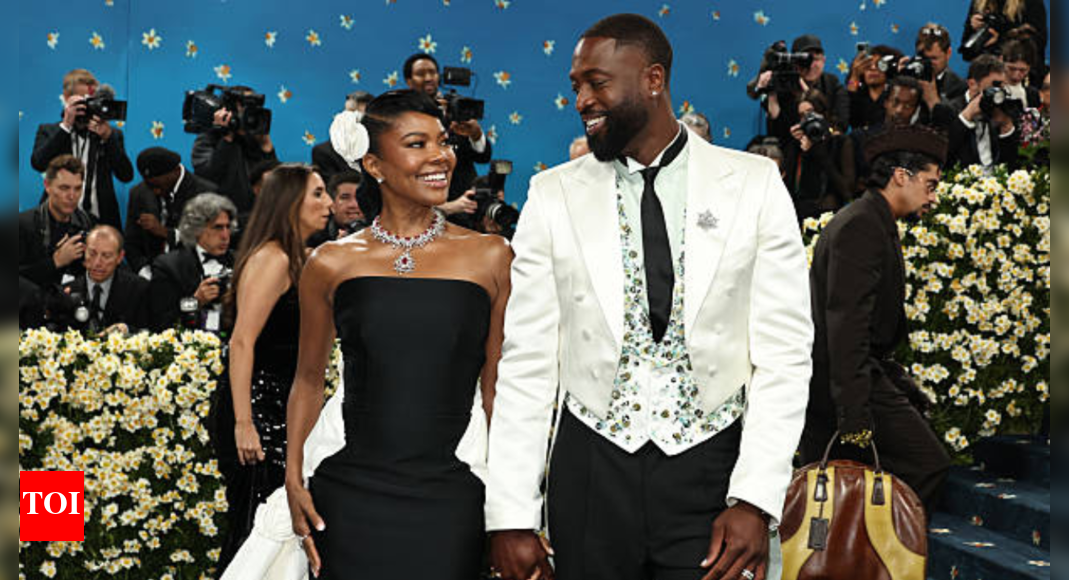 Dwyane Wade and Gabrielle Union polish their golfing skills while enjoying a date together