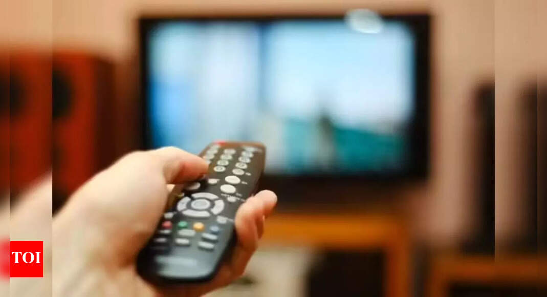 MIB sees mixed trends: DTH takes a hit; FM Radio tunes into growth in FY25 – Times of India