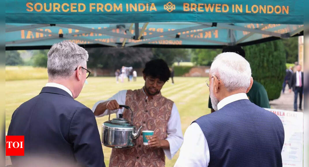Indian-origin entrepreneur serves Chai to PM Modi in the UK