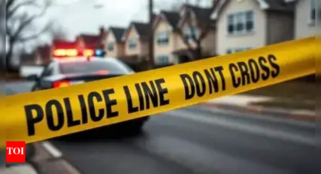 Shooting at University of New Mexico; 1 dead, another injured; suspect on the run
