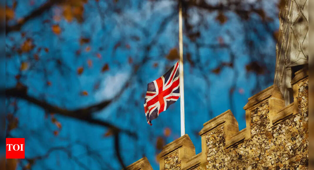 98% UK entry guaranteed but with forgery! How Pakistanis are sneaking into Britain