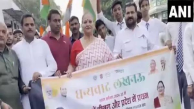 UP: Lucknow celebrates 3rd place in Swachh Survekshan 2024-25 with Tiranga yatra