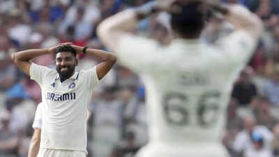 India’s day of drift: Flat body language, flatter tactics at Old Trafford