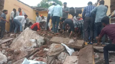 7 kids die, 21 hurt in Rajasthan classroom roof collapse