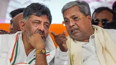  Siddaramaiah, DK Shivakumar aides clash in Delhi; H Anjaneya says 'I was hit with shoe'