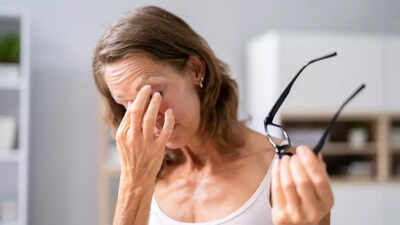 What Is dry eye disease? Symptoms, causes & how to treat it