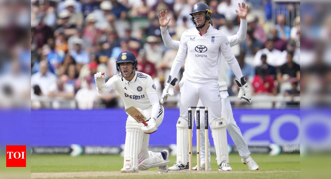 IND vs ENG Live: Gill scores much-needed fifty; India 86/2 at Tea