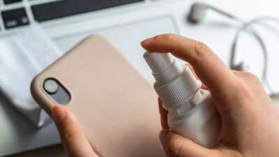 How to clean a clear mobile phone cover that has turned yellow