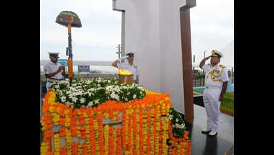 Navy, officials honour Kargil heroes in Visakhapatnam