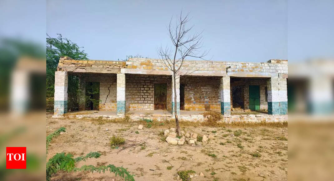 Jaisalmer schools lack safe bldgs, students forced to study outdoors