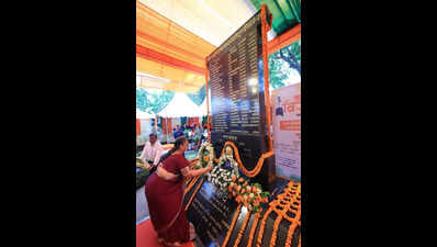 Mayor calls Kargil martyrs’ families ‘true national heroes’