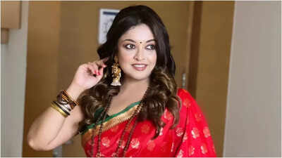 Tanushree Dutta slams trolls for criticizing her mutton consumption: "People with nasty judgemental attitude"