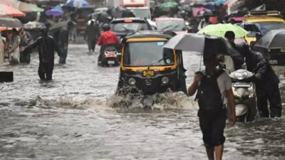 Heavy rainfall lashes parts of Mumbai; IMD issues red & orange alerts, traffic disruptions, flood warnings