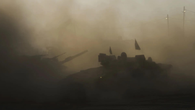  Israel announces military activity halt for aid in Gaza; suspends combat in 3 areas