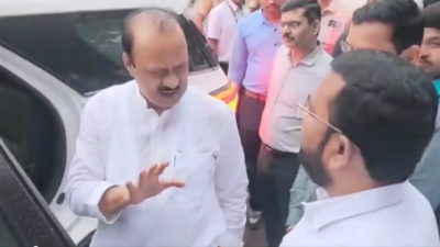  Ajit Pawar slams Pune IT park infrastructure - Watch