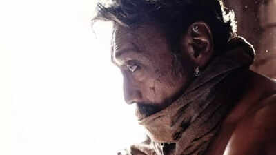 Meet the actor who lived in a chawl for 33 years, was bitten by a rat, and faced a snake, now stays in a Rs 31 crore apartment, and has a net worth of Rs 212 crore