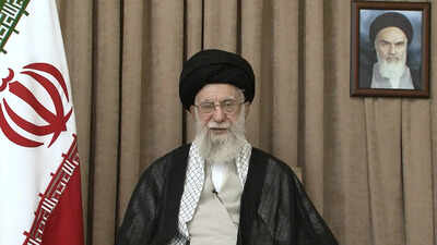  Israel's defence minister warns Khamenei; asks him not to threaten Israel