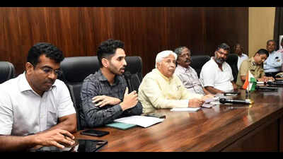 No need to worry about border dispute; Mahajan report is final: Minister HK Patil