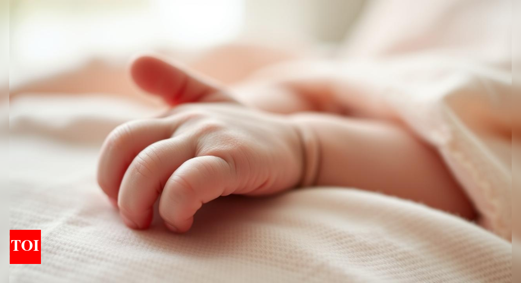 Newborn loses 5 fingers in operation sans parents’ consent