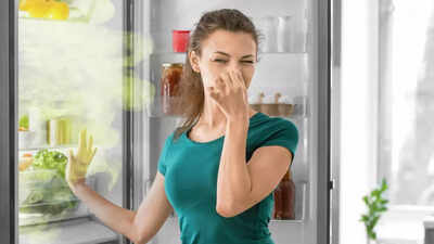 Try this one common ingredient to get rid of that unpleasant kitchen smell in the rainy season
