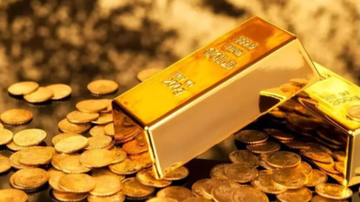  Gold falls Rs 500 to Rs 98,020/10g in Delhi; silver slips Rs 1,000 amid easing tariff fears