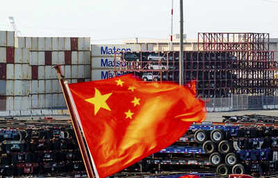FILE - A Chinese flag flies from a ship at the Port of Oakland on Tuesday, April 15, 2025, in Oakland, Calif. (AP Photo/Noah Berger,File) China says AI risks becoming "exclusive game" as Beijing proposes global body