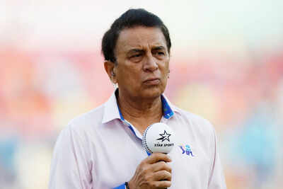 When Pakistan Test team left the ground leaving Gavaskar stranded at 86